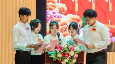 半岛官方网站_半岛(中国)股份有限公司第四次学生代表大会胜利召开